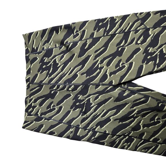 Sweaty Bettt High Waist Green Full Length Leggings Size: 8-10 - Picture 3 of 6